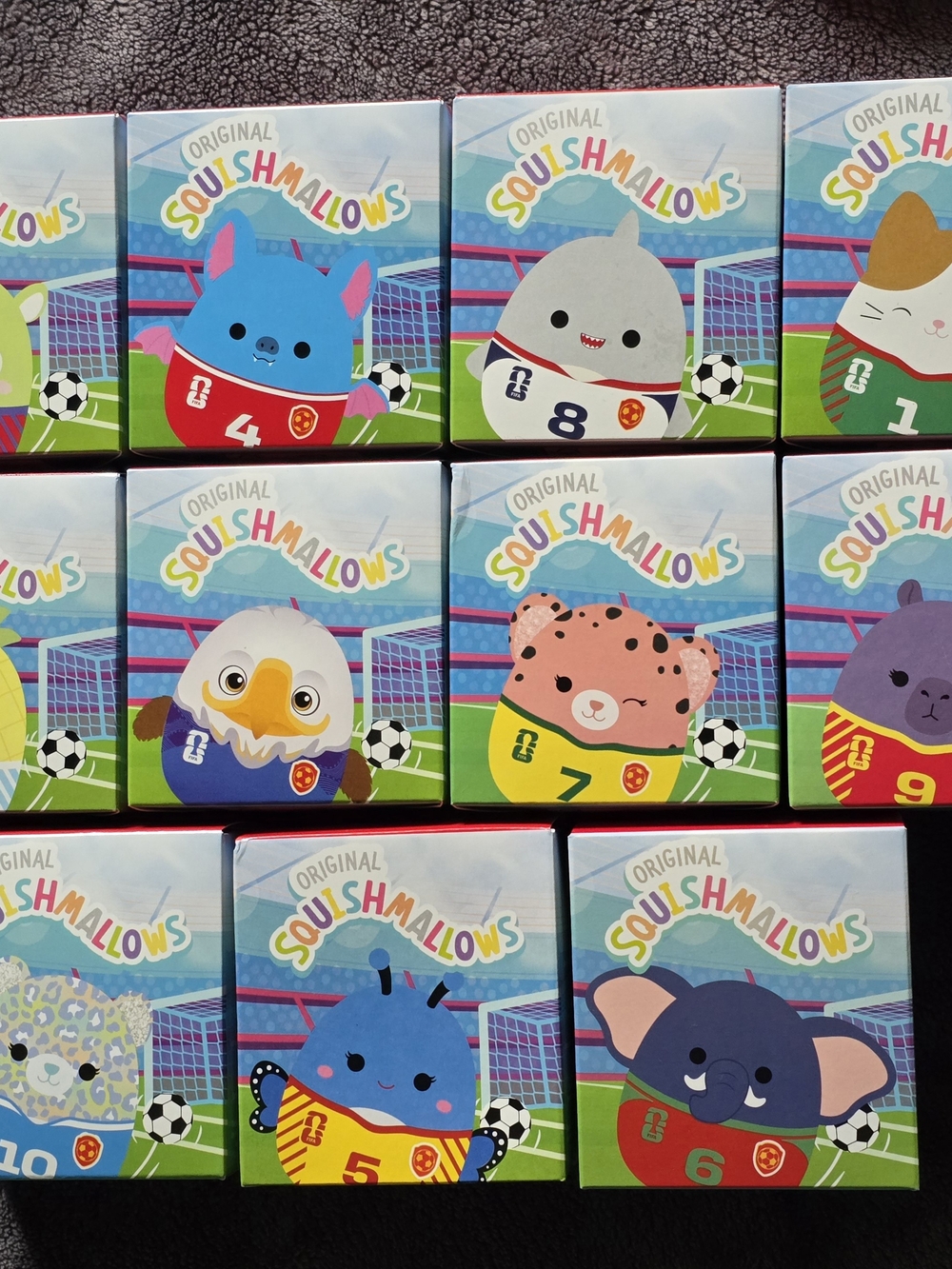 Lot 11 Squishmallows McDonald's FIFA 2026
